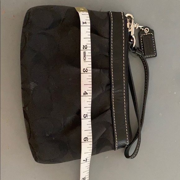 Coach wristlet - Picture 2 of 4